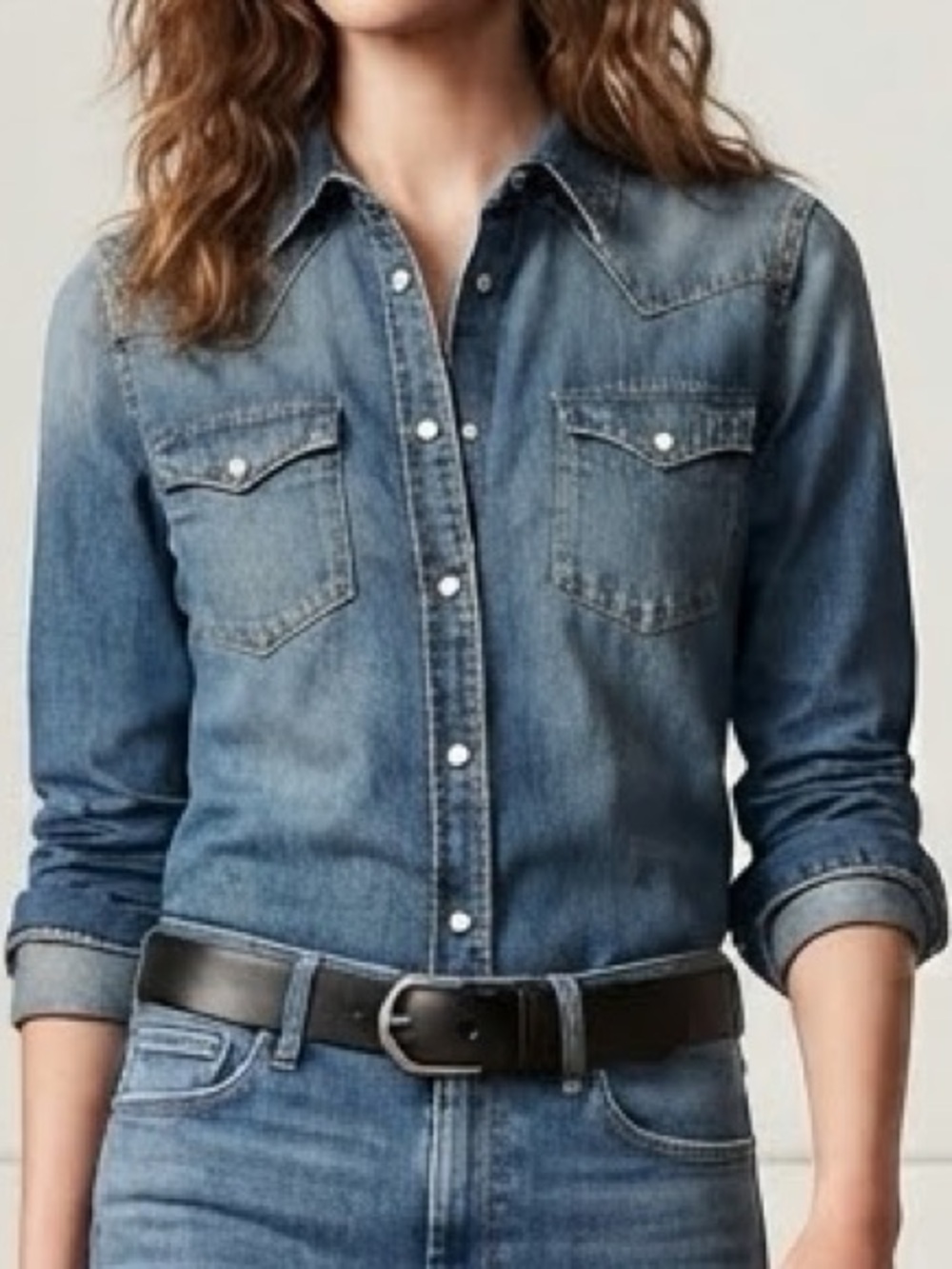 Vintage 2002 Gap Western Denim Shirt Pearl Snap Contoured Tailored Medium Wash L